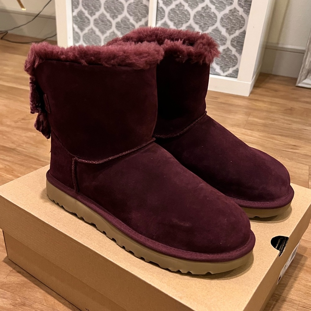 UGG Mini Bailey Bow Crushed Velvet